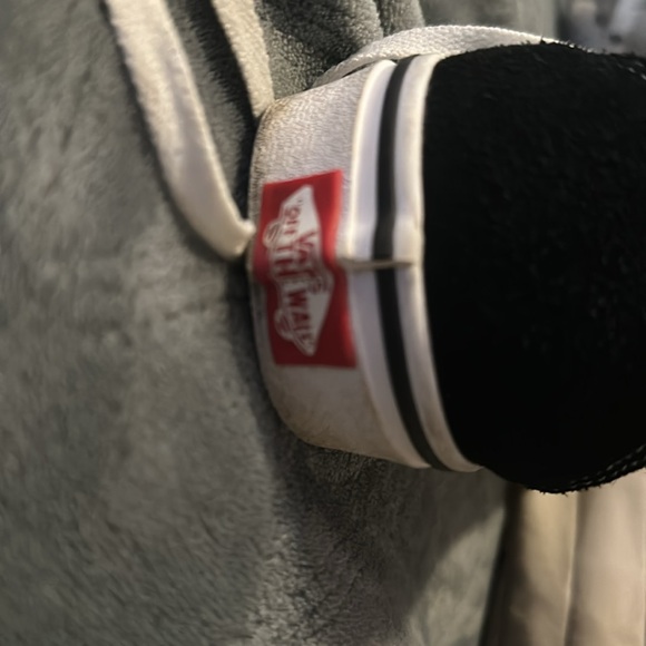 Black vans - Picture 3 of 5